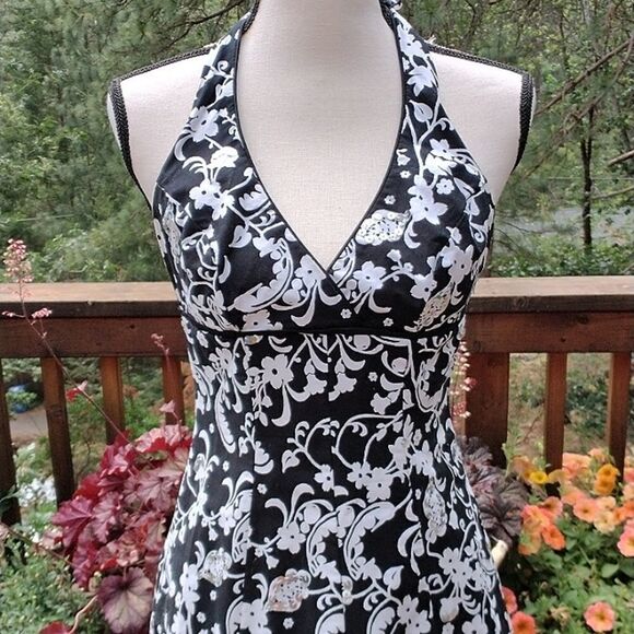 Speechless Halter Dress  - Picture 2 of 10
